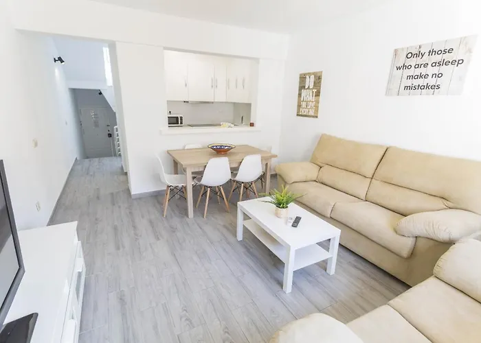 Parador Antali - 15 بيت للعطل نيرخا
